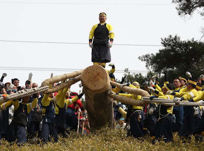 Onbashira Festival in Japan Seen On www.coolpicturegallery.net