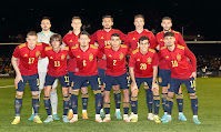 SELECCIÓN DE ESPAÑA SUB 21. Temporada 2021-22. Arnau Tenas, Beñat Turrientes, Víctor Chust, Jon Pacheco, Abel Ruiz. Sergio Gómez, Bryan Gil, Unai Vencedor, Víctor Gómez, Manu Sánchez, Rodri. SELECCIÓN DE ESPAÑA SUB 21 8 SELECCIÓN DE LITUANIA SUB 21 0 Viernes 25/03/2022, 20:00 horas. Campeonato de Europa de Selecciones Sub 21, grupo C fase de clasificación, 7ª jornada. Talavera de la Reina, Toledo, estadio Municipal El Prado.  GOLES: 1-0: 16’, Rodri. 2-0: 35’, Sergio Gómez. 3-0: 37’, Rodri. 4-0: 40’, Bryan Gil. 5-0: 43’, Abel Ruiz. 6-0: 61’, Manu Sánchez. 7-0: 65’, Alex Baena. 8-0: 70’, Turrientes.