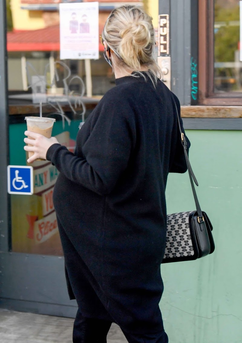 Pregnant Emma Roberts  Out for Coffee in Los Angeles 10 Dec-2020