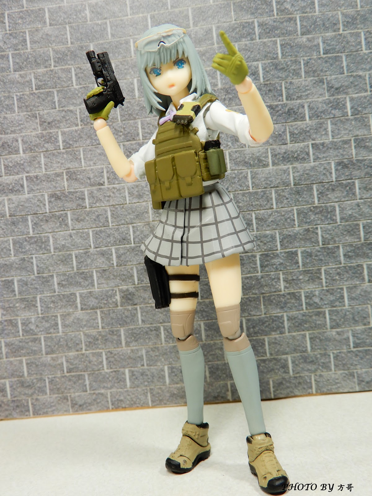 開箱 迷你武裝tomytec Figma 椎名六花 夏季制服ver Kirk的創作 巴哈姆特