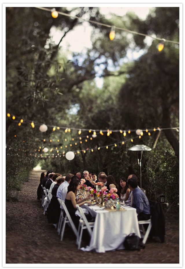 black and white outdoor wedding table decorations