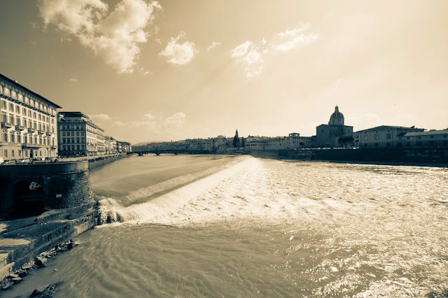 Fiume Arno-Firenze