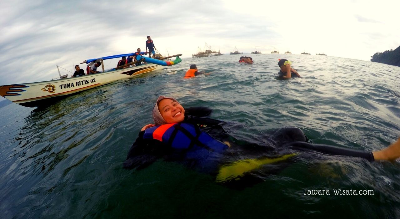 jelajah perahu snorkling dan jelajah pasir putih pantai timur pangandaran