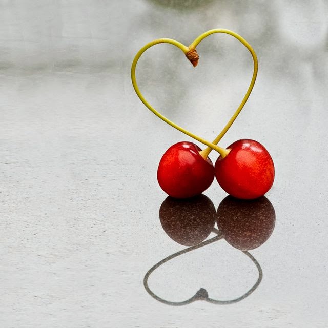 http://1x.com/photo/43192/category/still-life/latest-additions/love-cherries