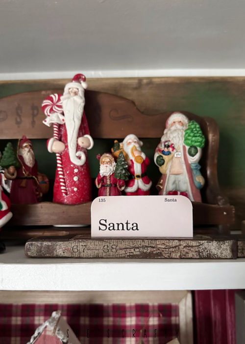 Santa flash card with vintage santa display.