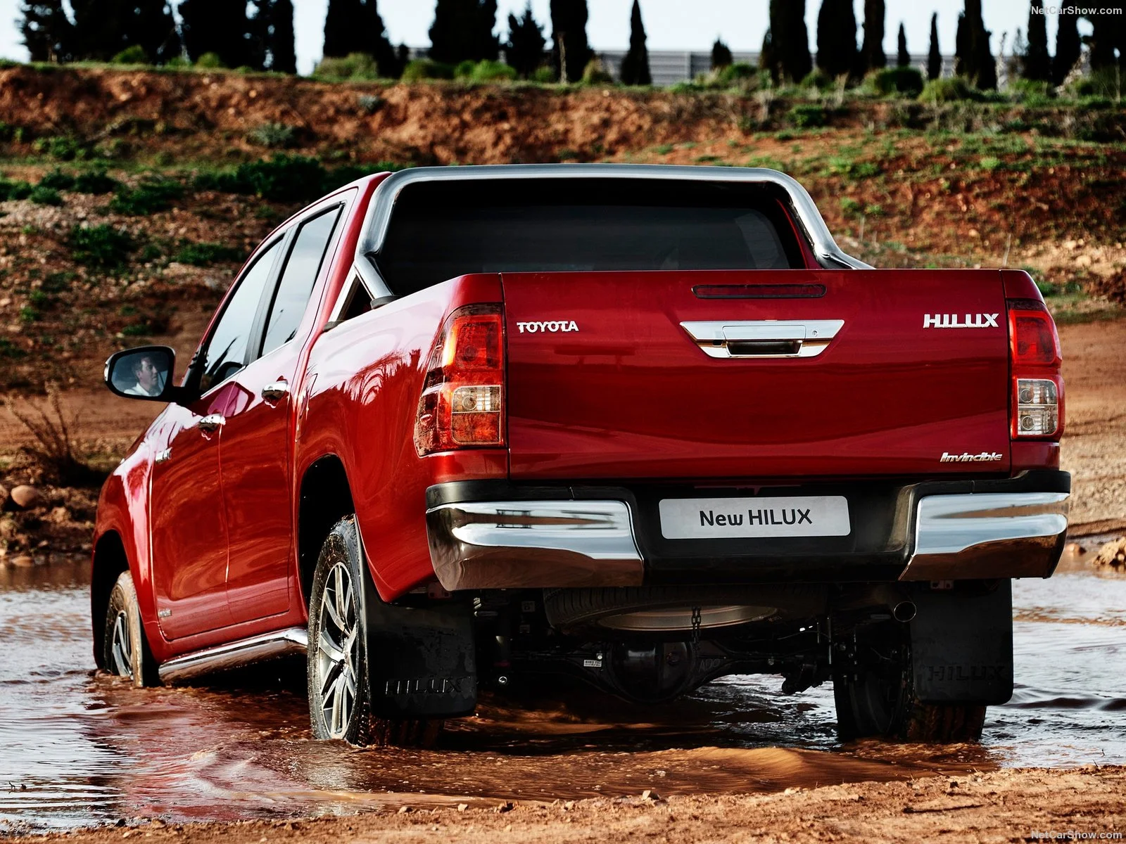 Hình ảnh xe ô tô Toyota HiLux 2016 & nội ngoại thất