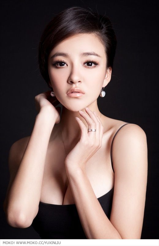 Catatan Sederhana: Angel Liu Yuxin, Model Cantik dan Seksi 