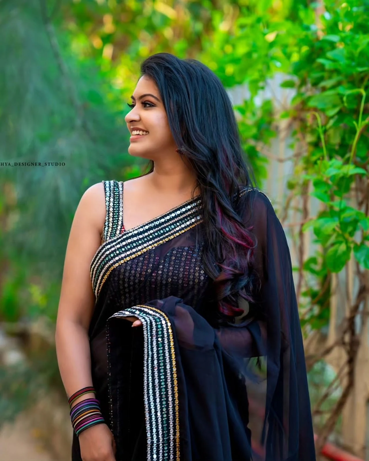 Rachitha dinesh stunning looks in black saree photoshoot