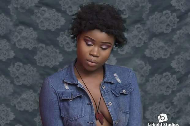 Miss Akwa Ibom Teen dethroned for showing her bare breasts and smoking in 