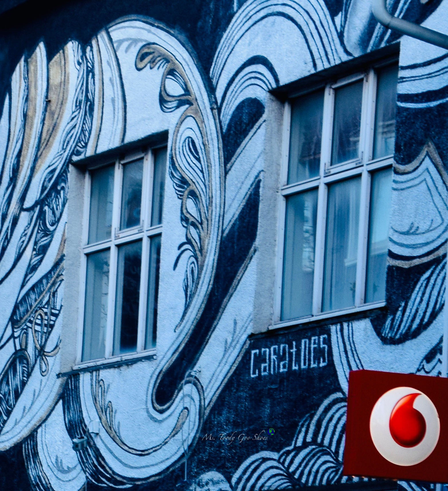 "Ode To Mother" is the most famous mural in Reykjavik, Iceland | Ms. Toody Goo Shoes