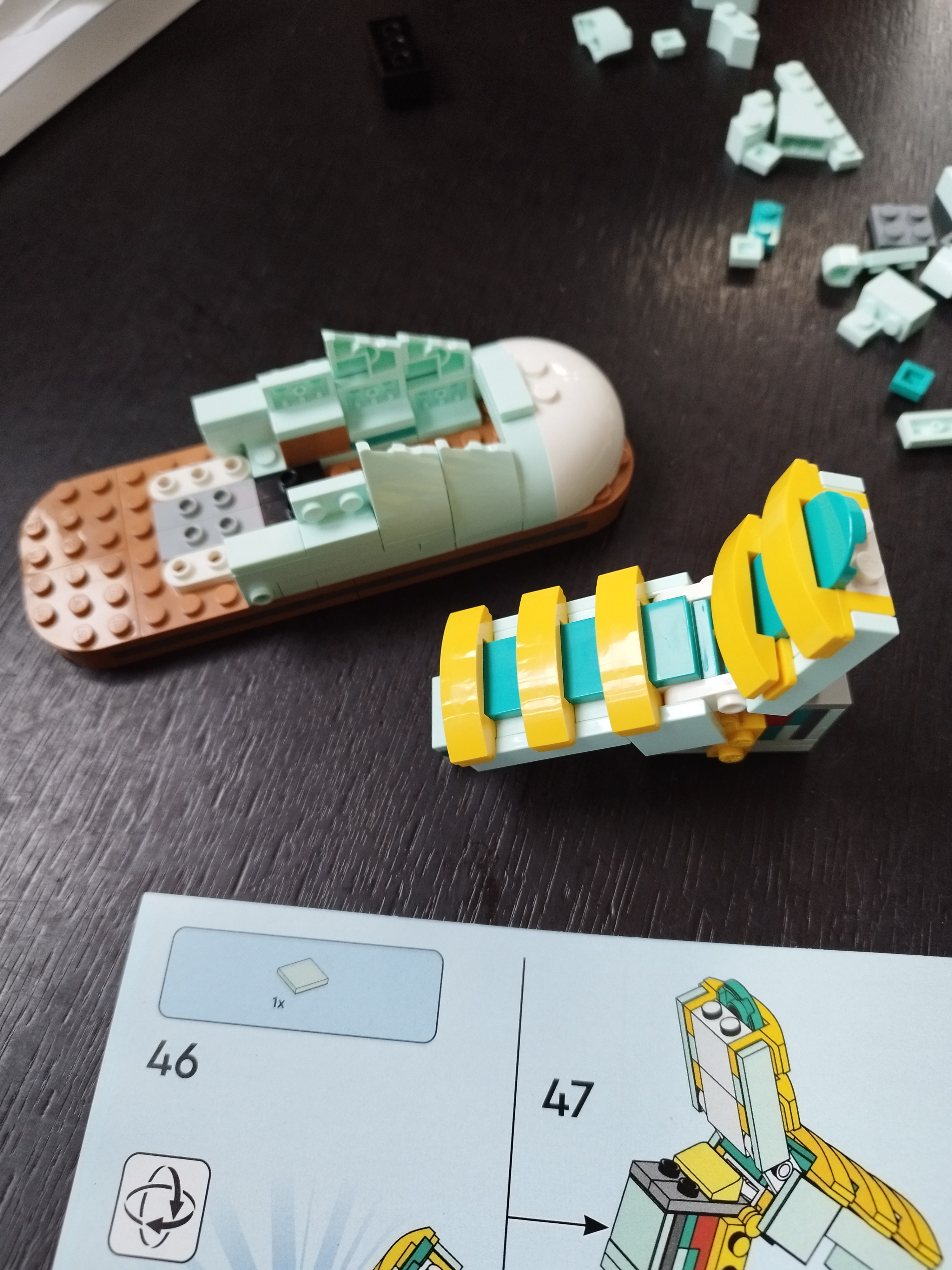 Wrotka w stylu retro LEGO CREATOR 3 w 1 - księgarnia TaniaKsiazka.pl