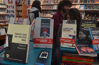 La Novela de la Desobediencia. Rafael Courtosie 40a Feria Internacional del Libro Stand Editorial Hum