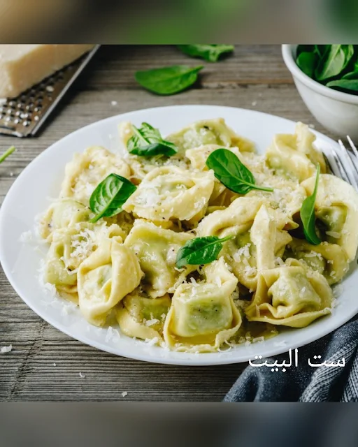 طرق مكرونة متنوعة بالكريمة أو السبانخ أو الفطر