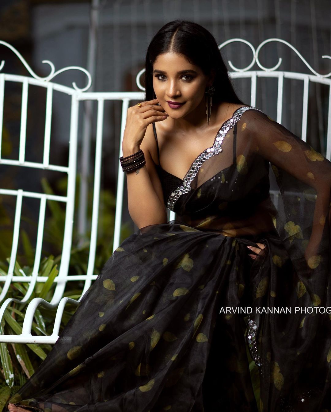 Actress Sakshi Agarwal Latest Hot Photoshoot in Black Saree