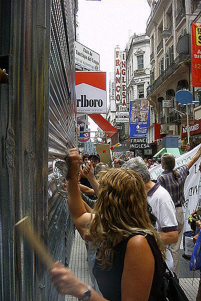 Manifestação contra o curralito em Buenos Aires