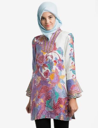  Gambar  21 Model Baju  Batik Pesta Wanita Muslim Modern 