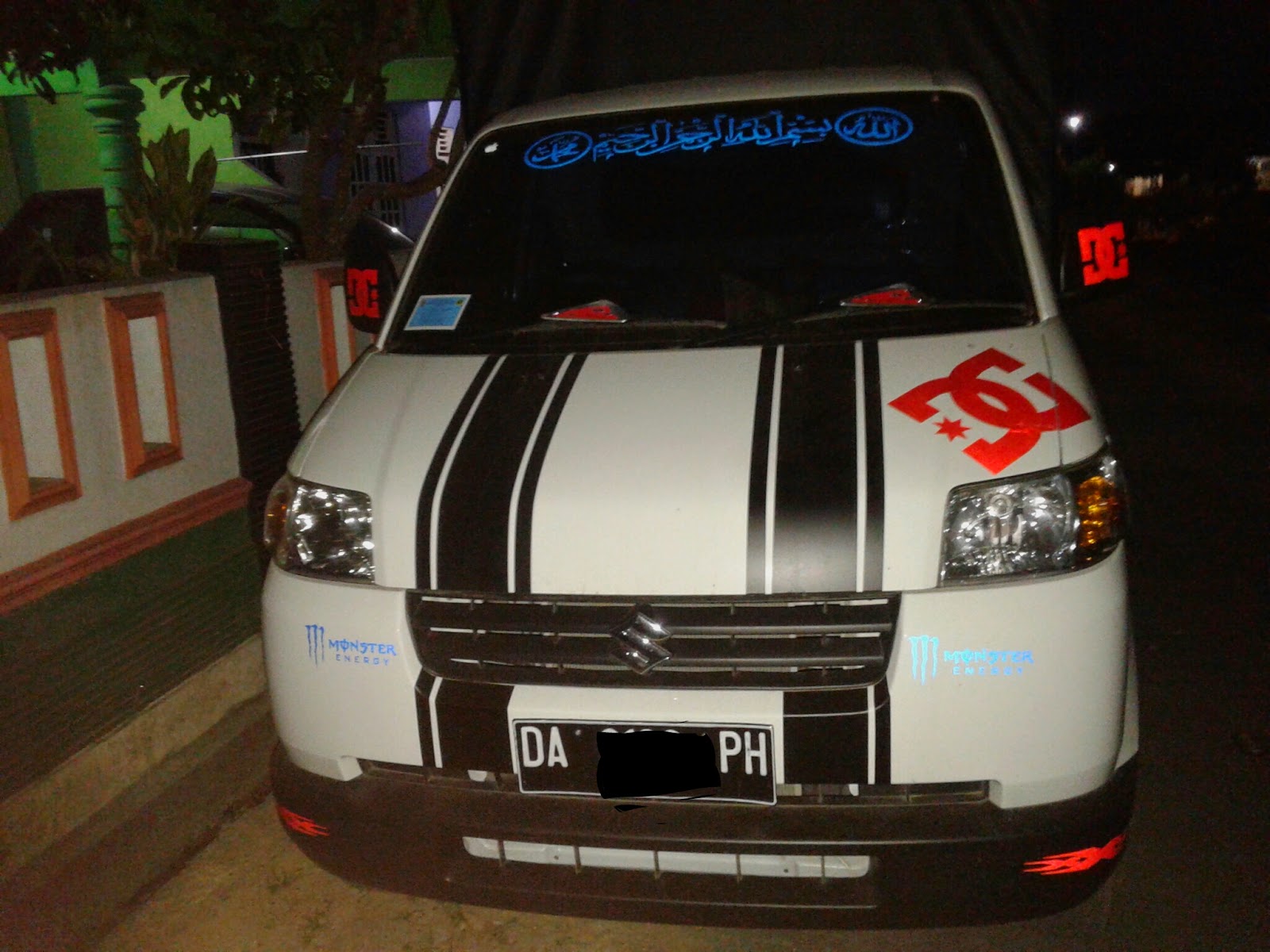 Modifikasi Stiker Mobil  Apv  Pick Up  satu manfaat