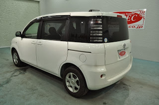 2004 Toyota Sienta for Malawi to Dar es salaam