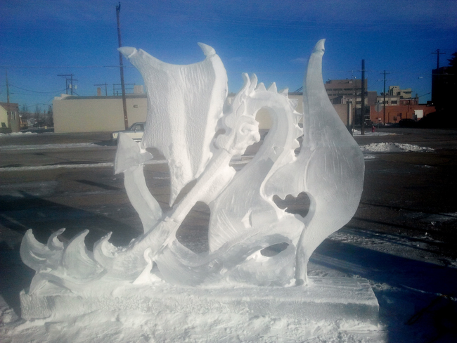 3.) It's so hot that it's cold. - Amazing Ice Sculptures That Put Edward Scissorhands To Shame.