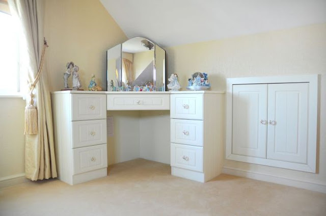 vanity table for corner space saving dresser