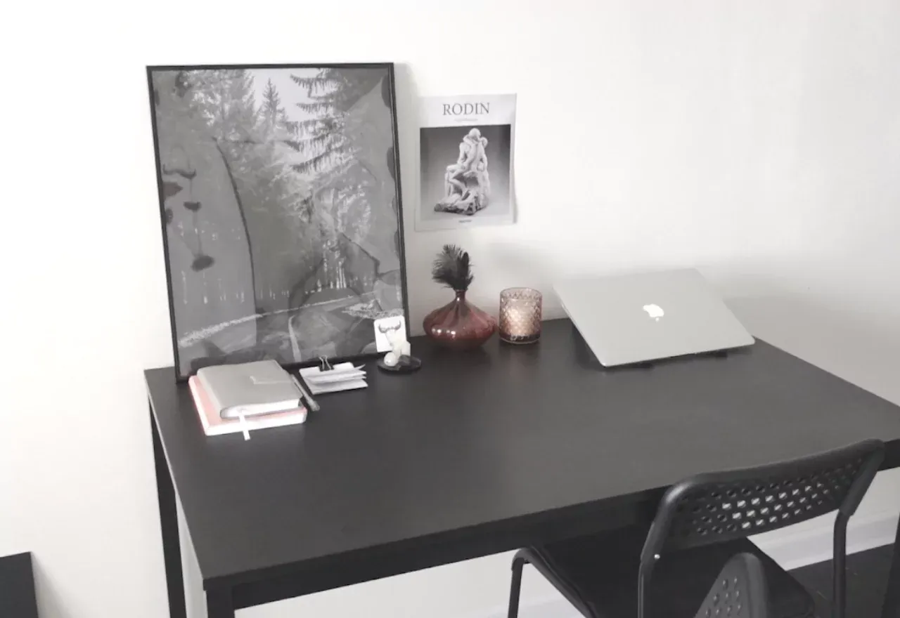 Minimalist aesthetic desk setup