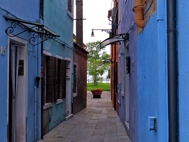 burano island alley