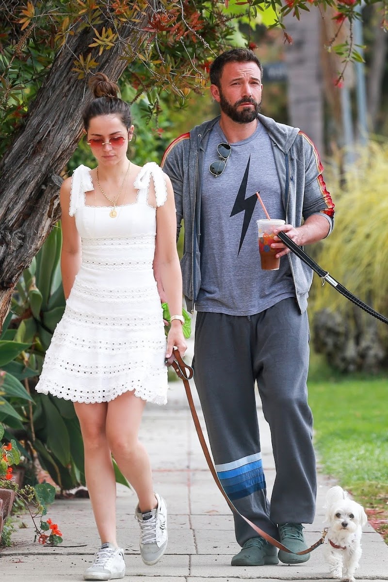 Ana de Armas and Ben Affleck Out with Their Dog in Los Angeles 25 May -2020