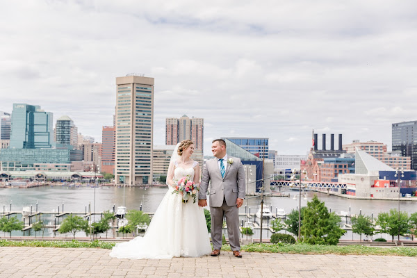 Baltimore Wedding at Federal Hill Park and the Baltimore Museum of Industry BMI photographed by Heather Ryan Photography