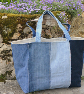 Sac xxl en jeans recyclés, 43x35x23 cm. intérieur lin.