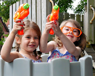 the girls with water pistols