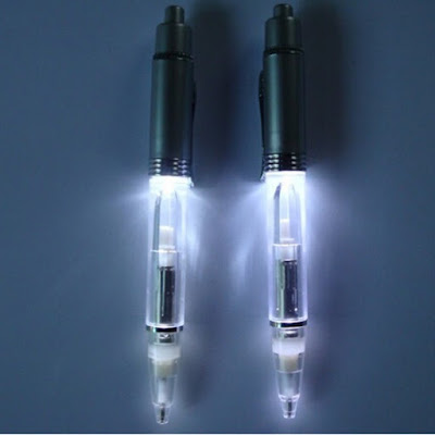 Glovion LED Light Up Pen for Night Writer