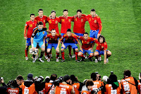 Selección de ESPAÑA - Temporada 2009-10 - Pedro, Busquets, Sergio Ramos, Xabi Alonso, Capdevila y Piqué; Casillas, Iniesta, Villa, Xavi y Puyol - ALEMANIA 0, ESPAÑA 1 (Puyol) - 07/07/2010 - Mundial de Sudáfrica 2010, semifinal - Durban (Sudáfrica), estadio Moses Mabhida - Alineación: Casillas; Sergio Ramos, Piqué, Puyol, Capdevila; Busquets; Andrés Iniesta, Xabi Alonso (Marchena, 92'), Xavi, Pedro (Silva, 86'); Villa (Fernando Torres, 81')