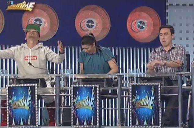  Angel Locsin Shows Off Her Hidden Talent - Balancing A Pen On Her Nose While Dancing!   Tag: Angel Locsin Ipinakita Ang Kanyang Pinakatago-Tagong Talento! Alamin Kung Anong Talento Ito! 