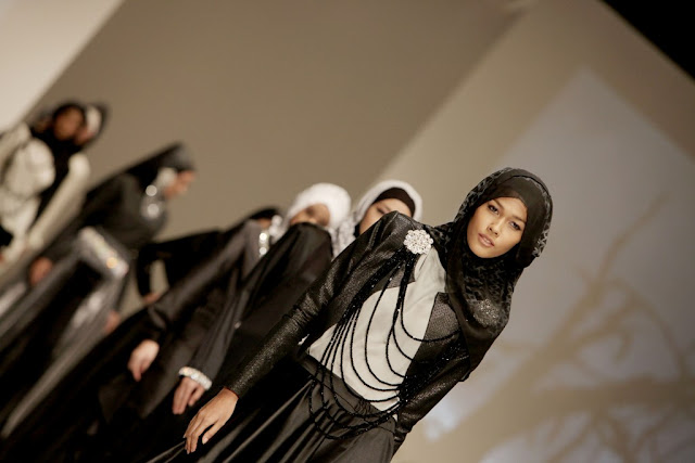 INDONESIA FASHION WEEK 2012 - Jenahara