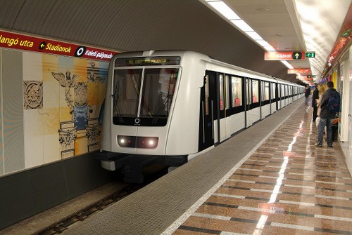 Januártól roboghatnak az új metrókocsik 