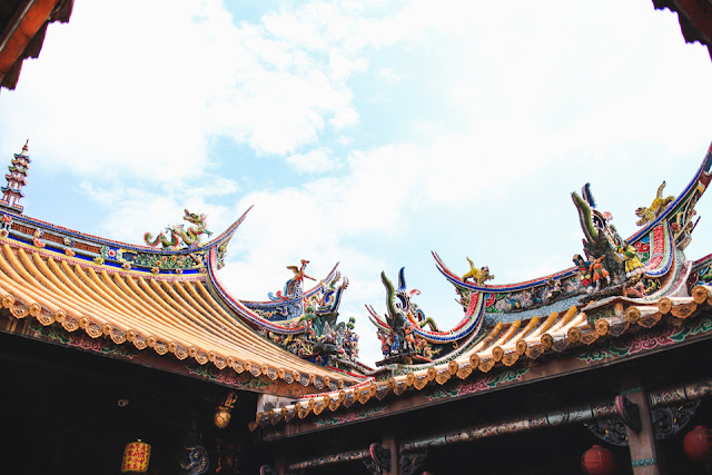 temple rooflines topped with dragons | Beipu, Taiwan