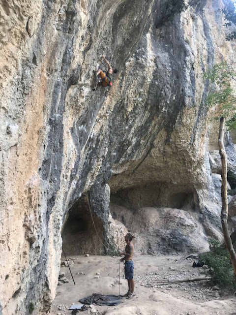 Dani Ponce en Zero de Coduite 7a