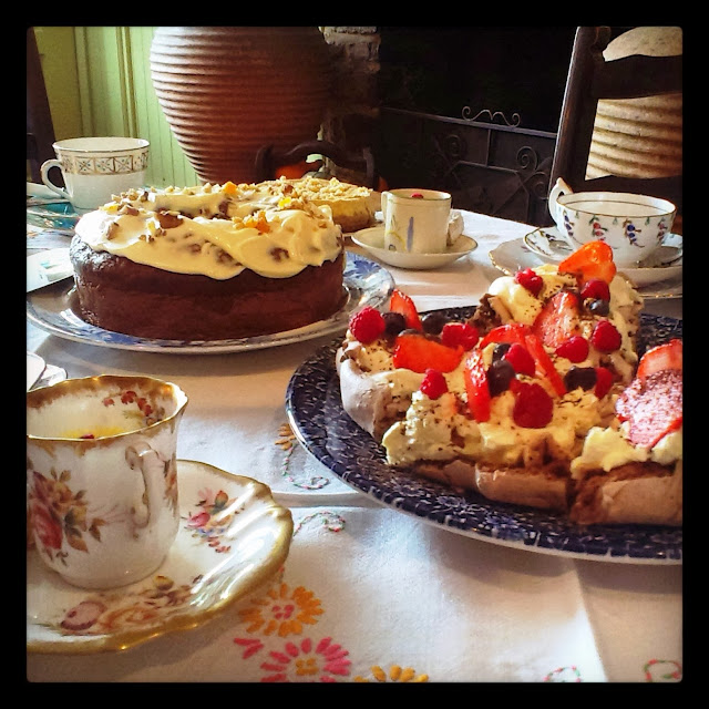 Vintage Tea Party - Meringue and Ginger Cake