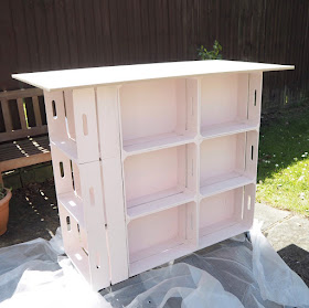 DIY tutorial for an outdoor bar using wooden crates, plus artificial grass bar letters to decorate. Perfect for summer BBQ's or garden parties. 