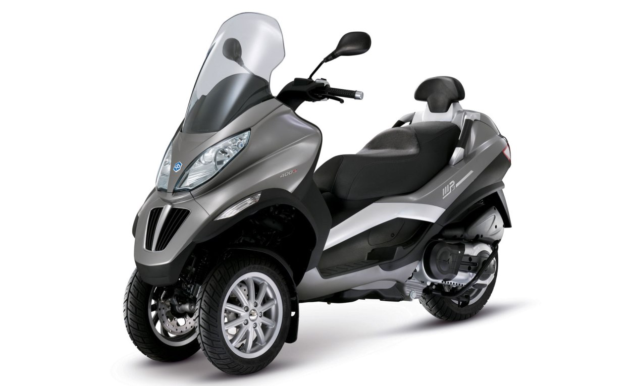  on 2011 Piaggio Mp3 400   New Motorcycle