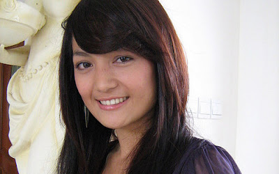 Profil Dan Galeri Foto Imel Putri Cahyati [ www.BlogApaAja.com ]