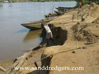 sand dredger 