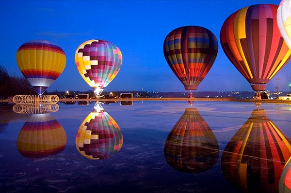 Balluminaria hot air balloon