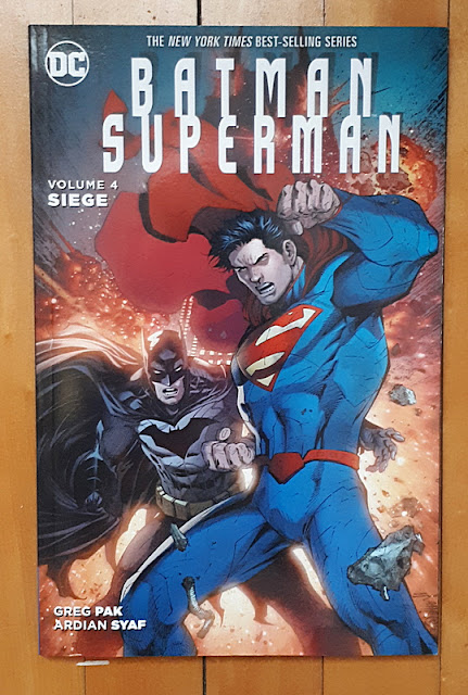cover of Batman / Superman volume 4 - Siege