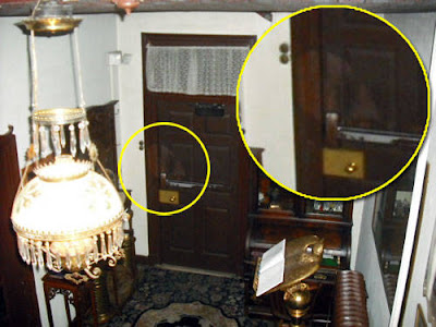 Real Ghost Photo: Farnsworth House Inn ghost