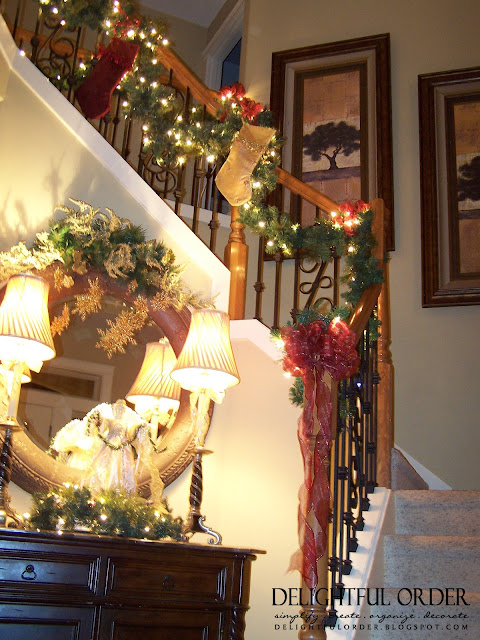 Delightful Order: Staircase Christmas Decorating