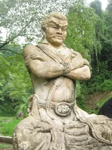 Nama Gajah Mada telah melekat kuat dalam memori sejarah Indonesia sebagai sosok legendaris yang berhasil menyatukan Nusantara di bawah panji Majapahit. Ia bukan hanya sekadar Mahapatih, tetapi juga simbol keteguhan, strategi, dan nasionalisme awal yang mengakar jauh sebelum istilah "Indonesia" dikenal dunia.