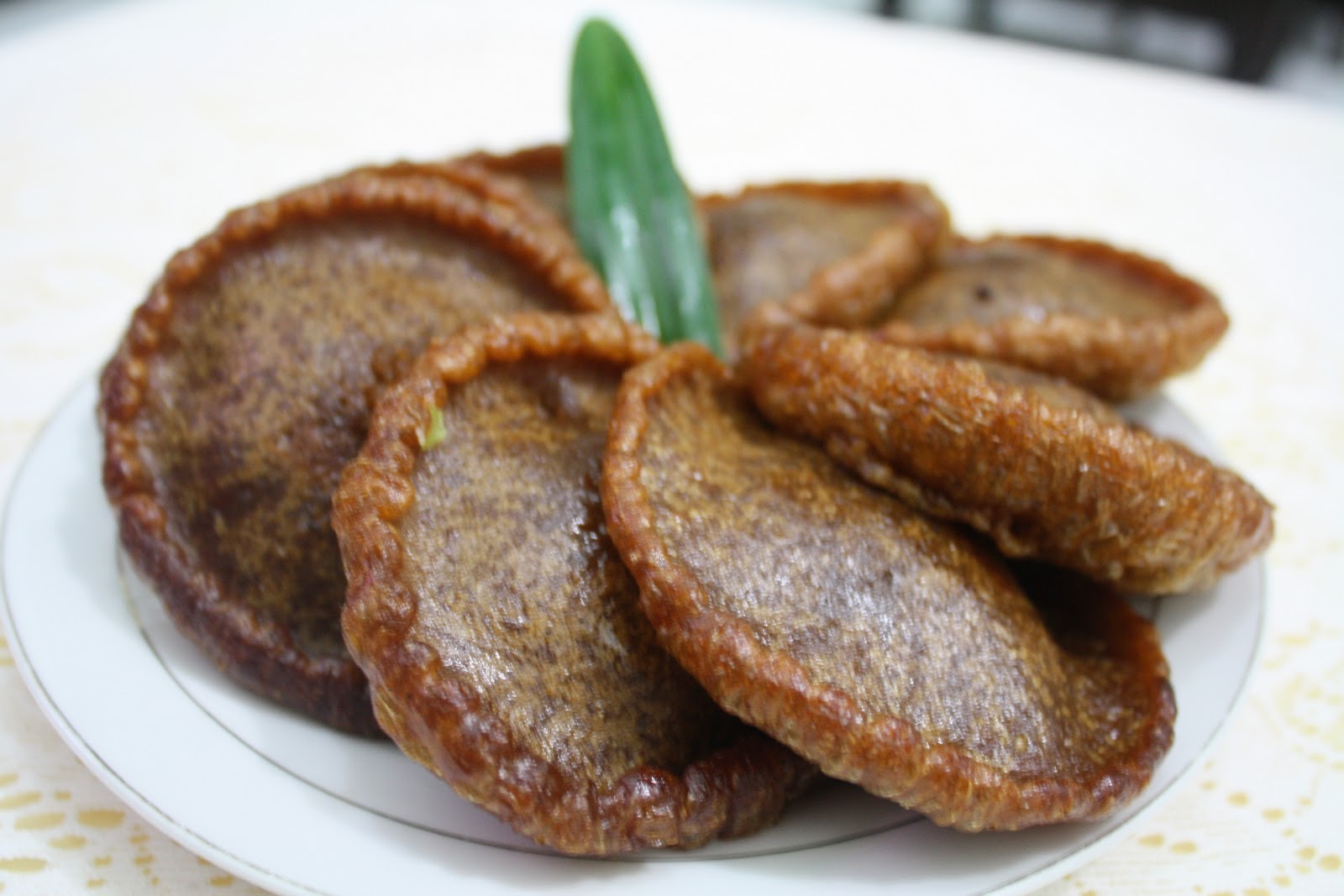 Kuih Serabi (Indonesian mini pancakes) | Batter & Dough | Pinterest