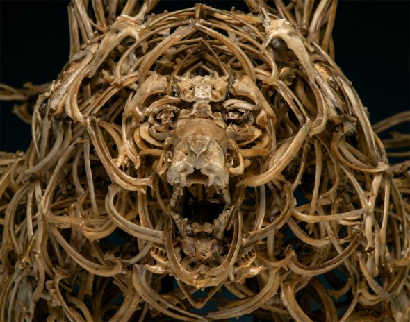 John Paul Azzopardi esculturas feitas a partir de ossos bones bizarro sombrio morte esqueleto