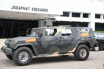 kaskus-forum.blogspot.com - Ini Dia "Humvee" Asli Made In Indonesia